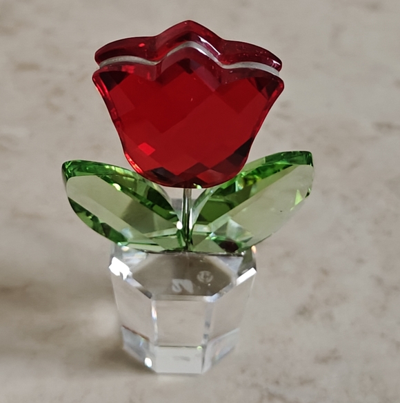 Swarovski Red Crystal Tulip Vase Figurine - Picture 4 of 12